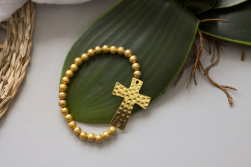 Goldarmband mit Kreuz