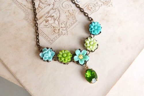 Grüne Blüten Halskette